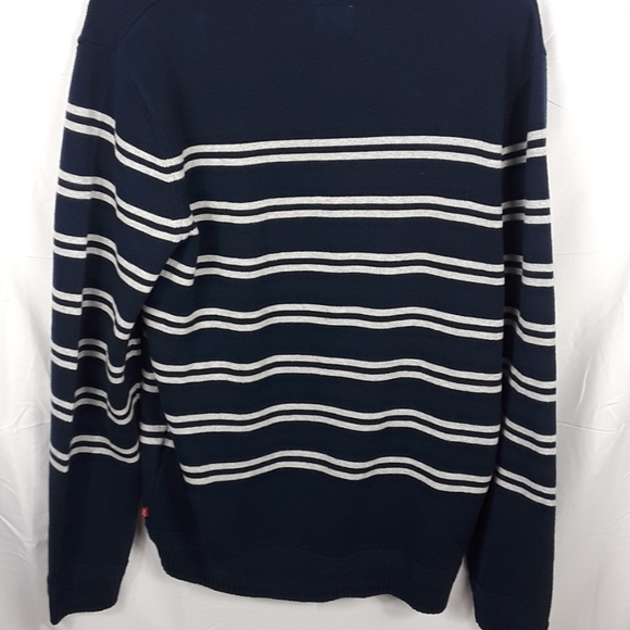 Levi's Sweater size Xl  NWT - Picture 2 of 5